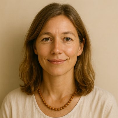 Conheça a Grace, nossa professora de inglês para yoga e meditação